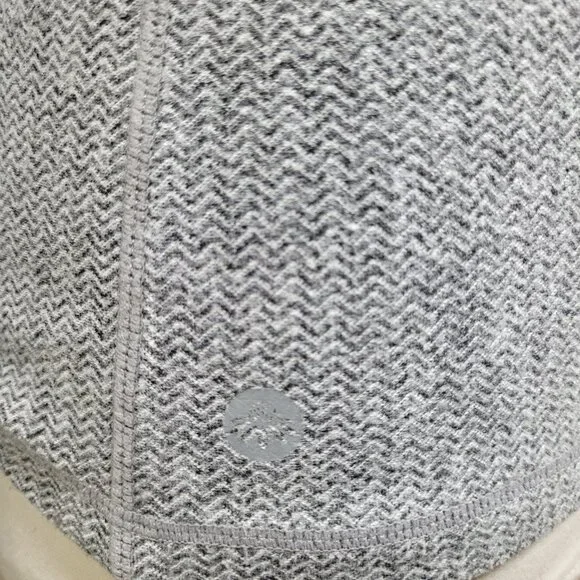 Senita Athletics Gray Quarter Zip Pullover Women’s Size Small Running Top - Picture 8 of 10